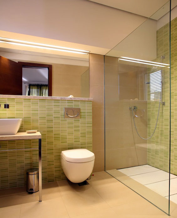 What Matters Most When Picking Frameless Glass in Melbourne for Bathrooms or Showers?
