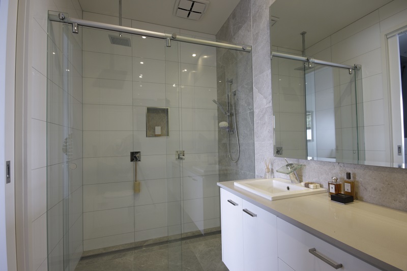 Shower Bathroom with glass doors