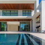Luxury House Simply Frameless