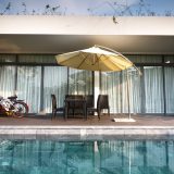 Luxury Pool House Family Simply Frameless